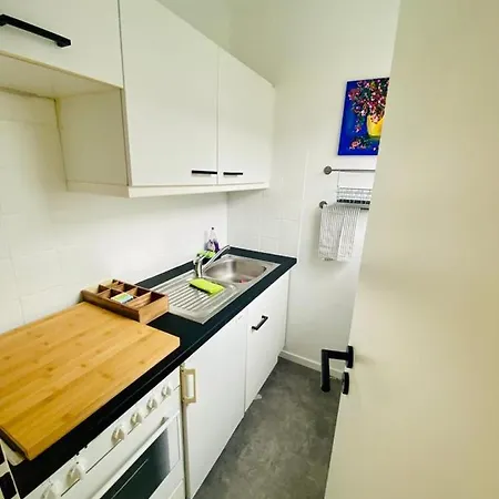 Apartamento 1 Bedroom Studio With Balcony
