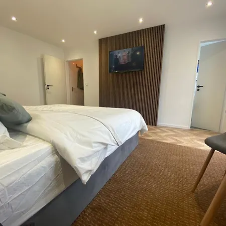Διαμέρισμα 1 Bedroom Studio With Balcony *