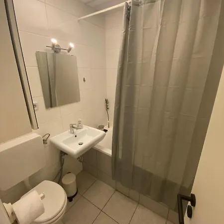 Appartement 1 Bedroom Studio With Balcony *
